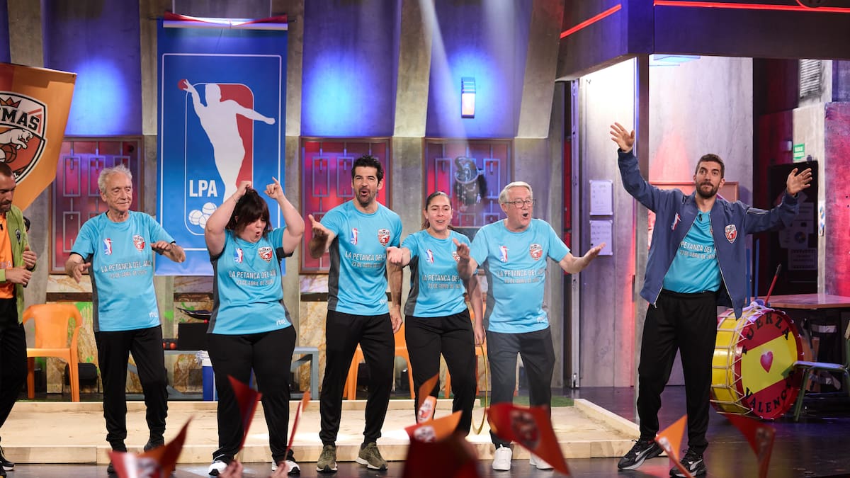 'La Revuelta' propuso lanzar el libro de Juan del Val como bola de petanca en su "evento del año"