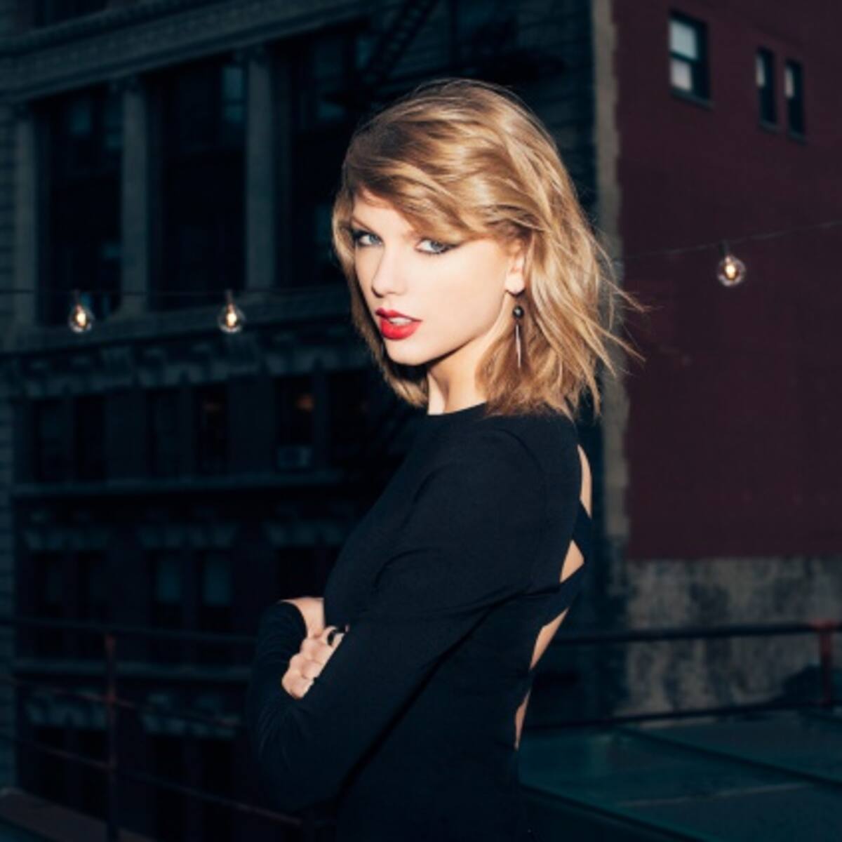 Taylor gana caso contra conductor de Radio