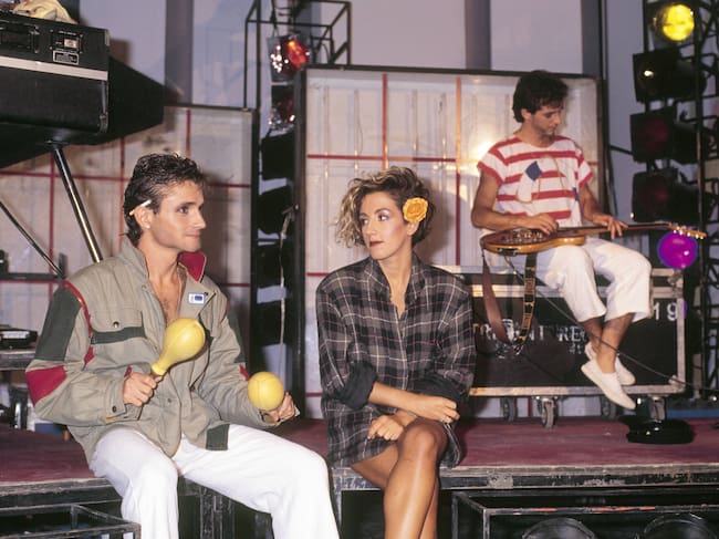 Grupo musical Mecano. Jóvenes miembros del grupo musical Mecano ensayan en un plató de televisión (Foto de Rafa Samano/Cover/Getty Images).