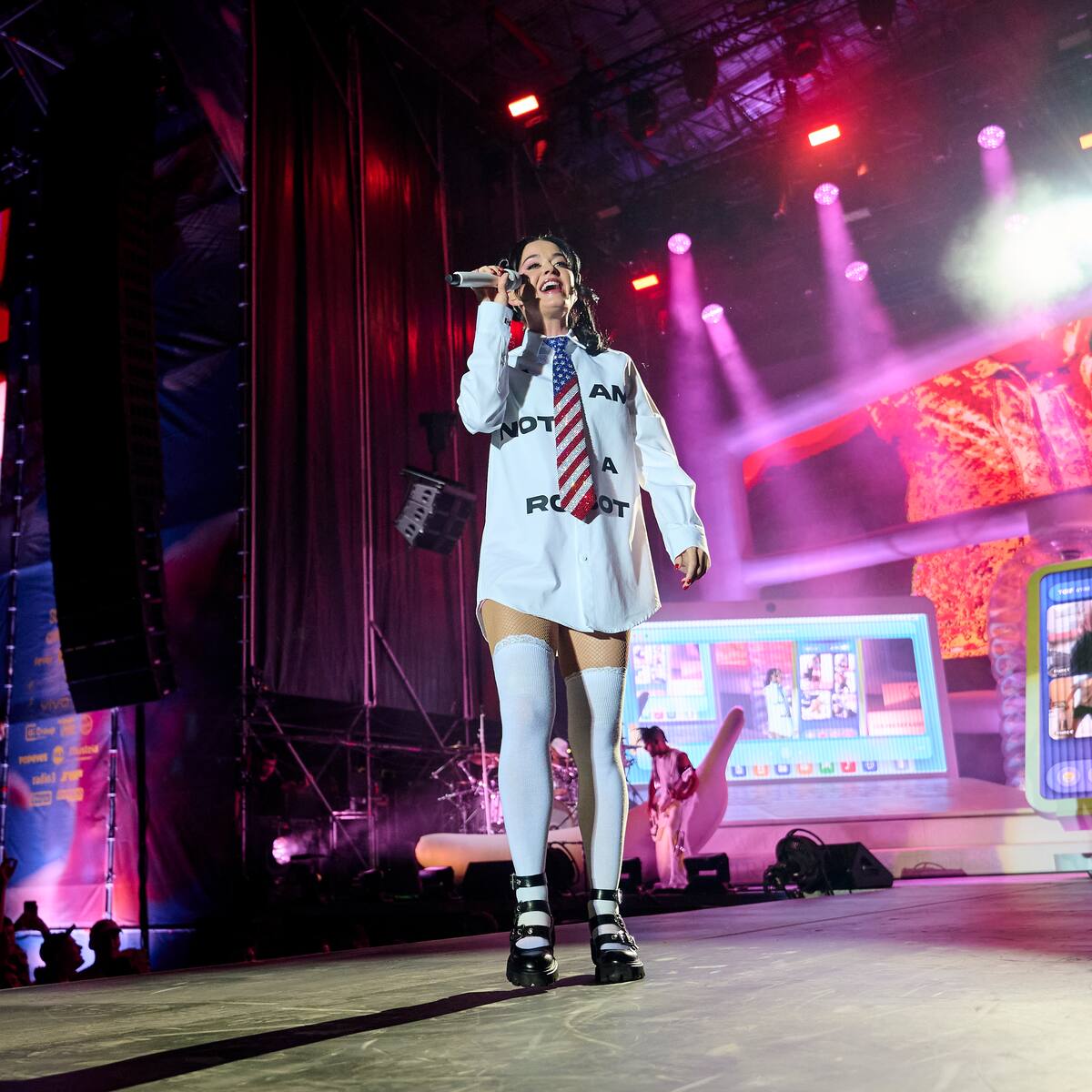 Katy Perry cierra Río Babel con sus grandes éxitos, un guiño al Orgullo de Madrid y una inesperada versión de 'Unconditionally'