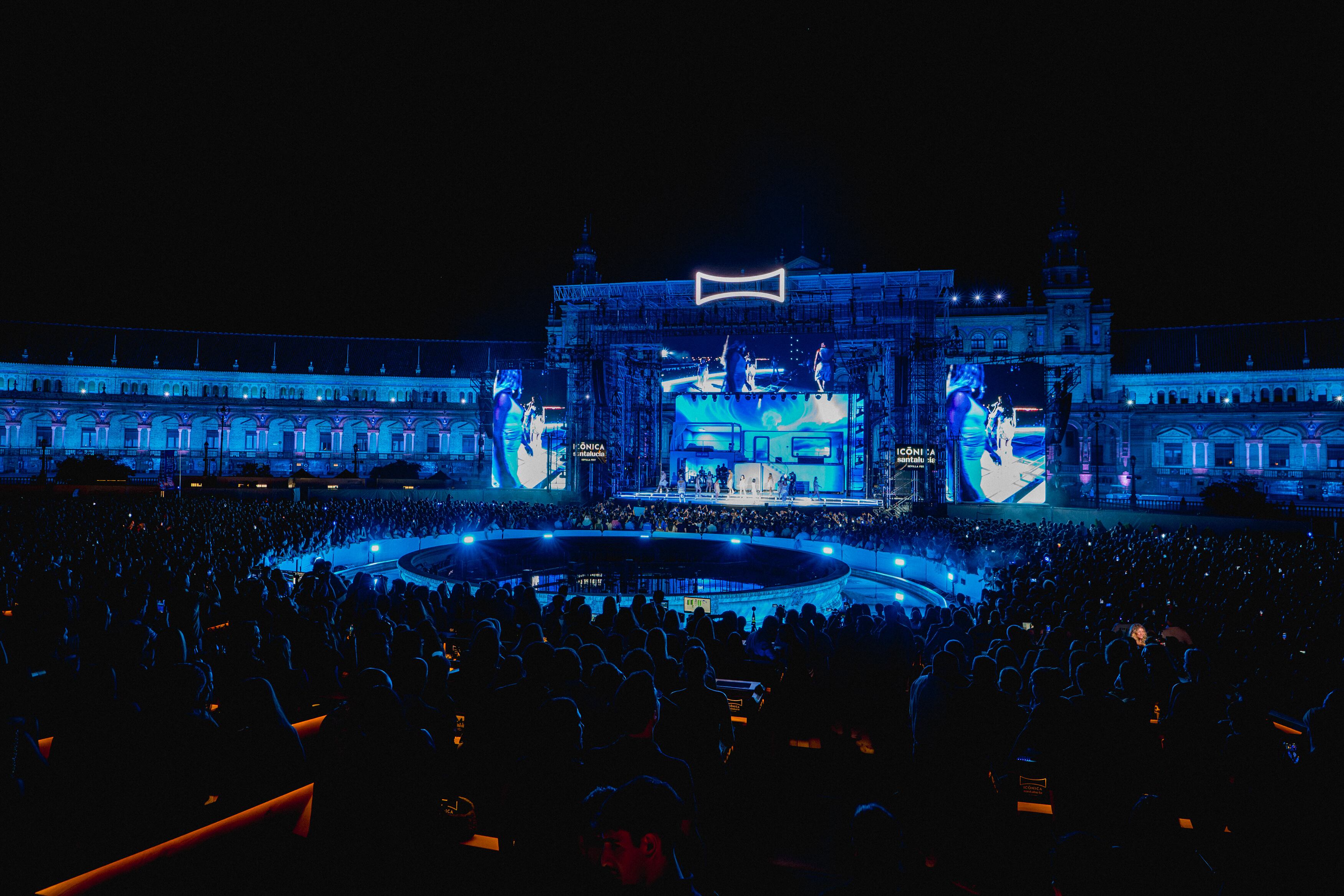 Aitana en 'Cuarto Azul World Tour' en Sevilla
