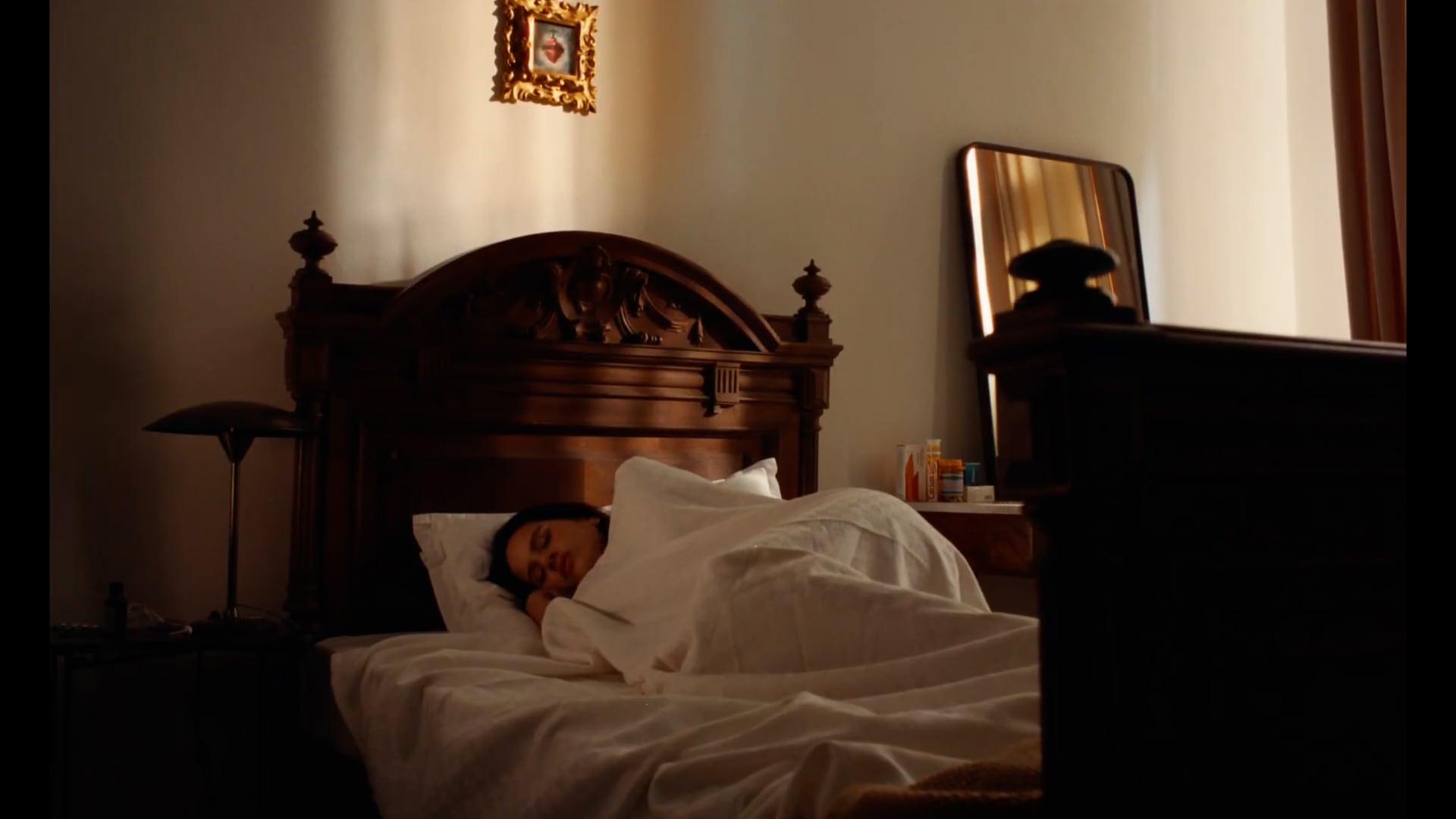 Plano número 18 del videoclip de &#039;Berghain&#039;