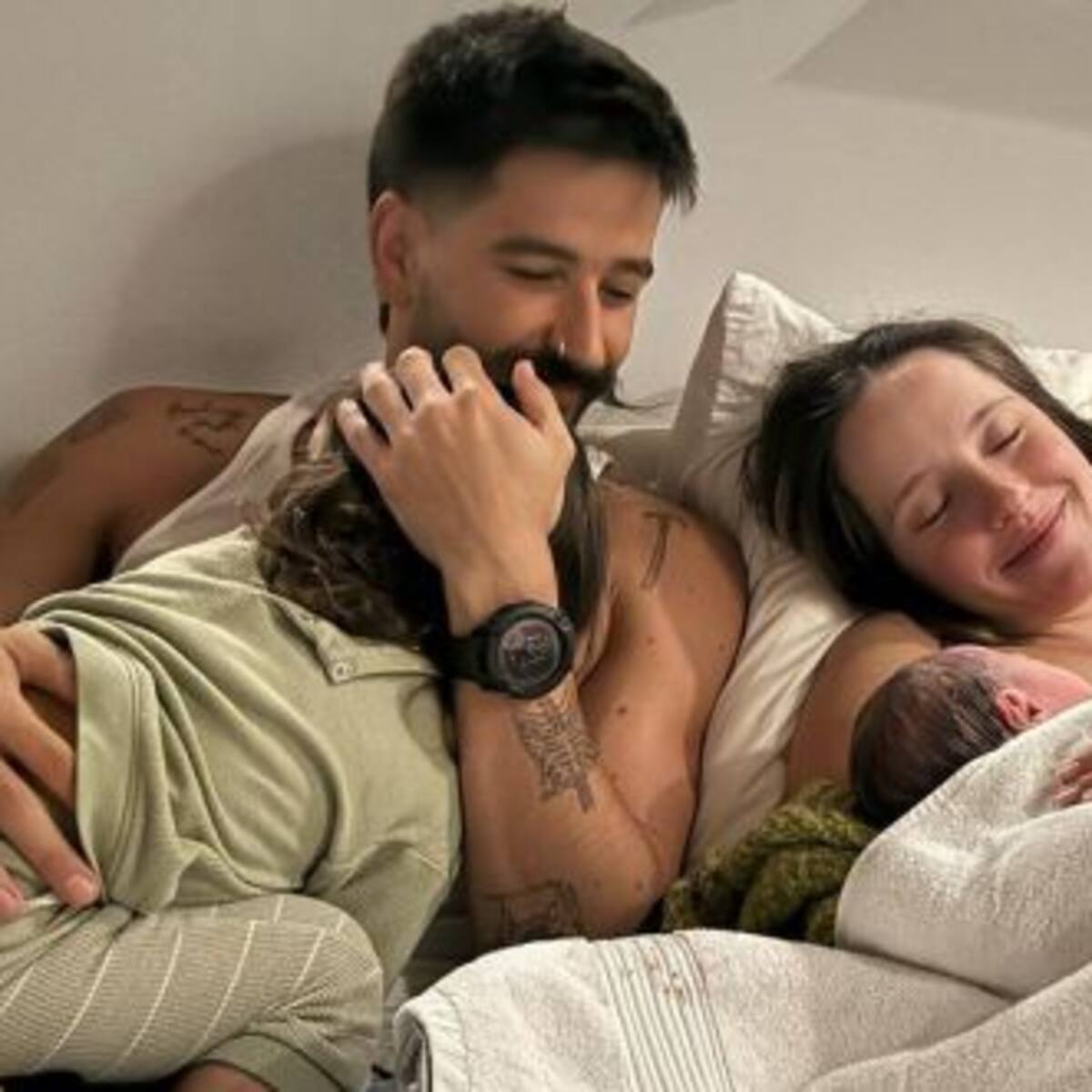 Camilo y Evaluna viajarán por primera vez junto a sus dos hijas: "Estamos asustados"