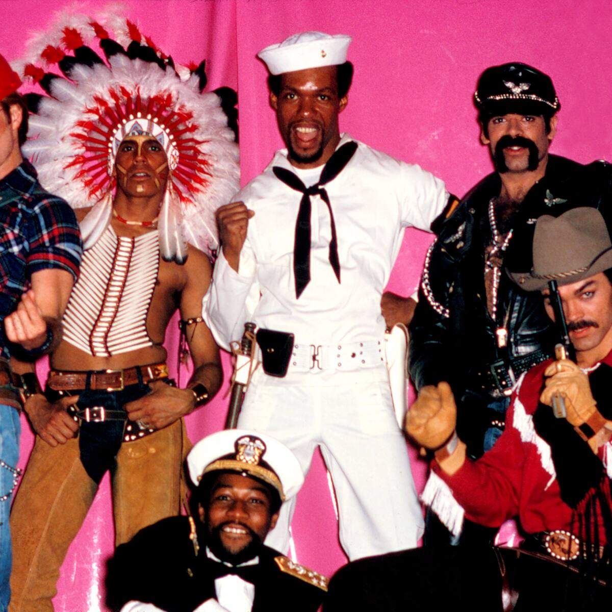 Village People: “Se buscan machos que sepan bailar y tengan bigote”