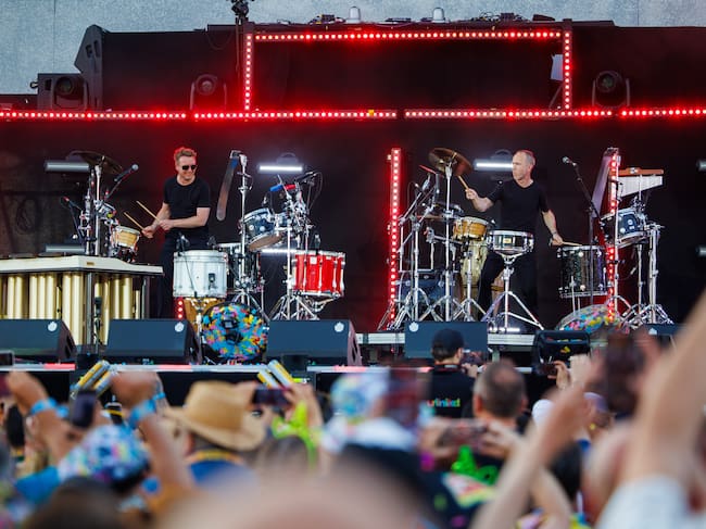 Imposible estar más coordinados que Safri Duo frente a la percusión.