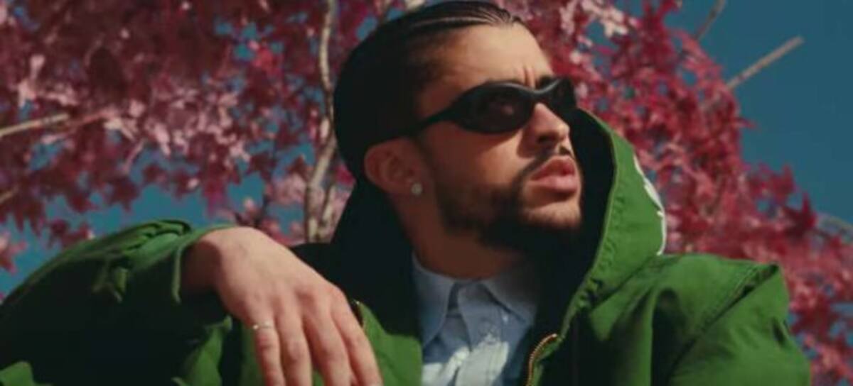 En el video aparecen Frank Ocean, Lil Uzi Vert, Dominic Fike y hasta el futbolista Ronaldinho.