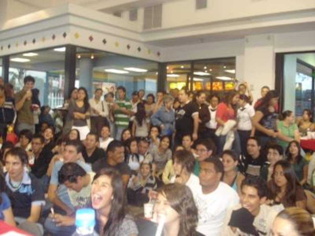 Mc Donald's Segundo Aniversario de La Hora sin Nombre
