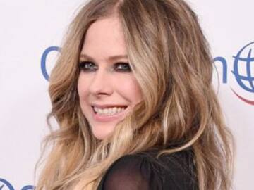 Avril Lavigne anuncia nueva canción, ‘Bite me’... ¿con Marshmello?