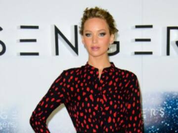 Jennifer Lawrence le regaló un Porsche a Kris Jenner de navidad y muchos no lo creen