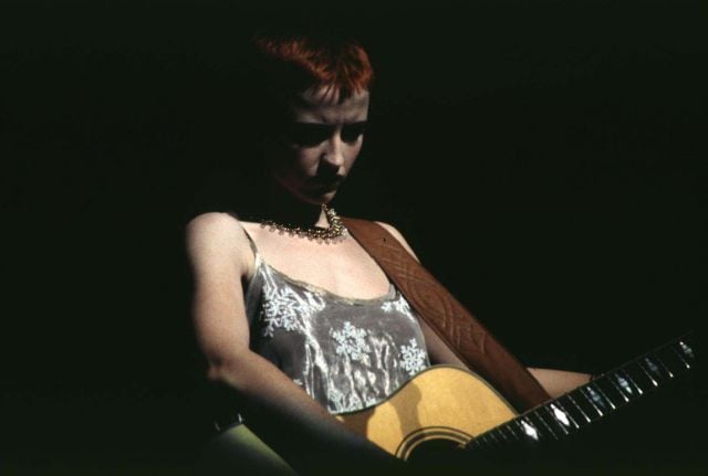 Dolores O&#039;Riordan, en un concierto en diciembre de 1994.