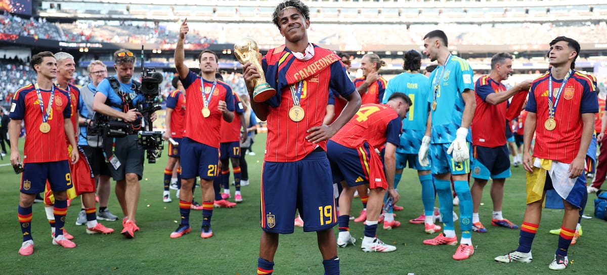 Lamine Yamal y los jugadores de la Selección Española celebran su victoria en el Mundial 2026