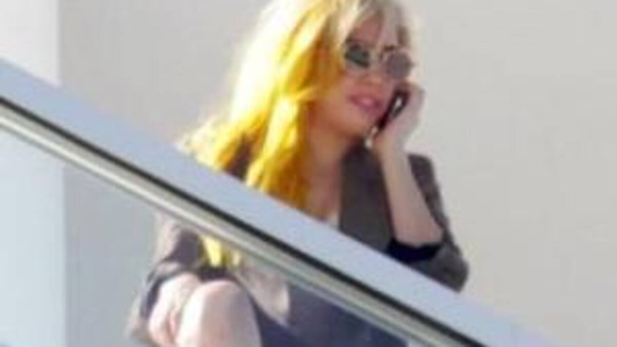 Lady Gaga se desnuda como regalo de Reyes