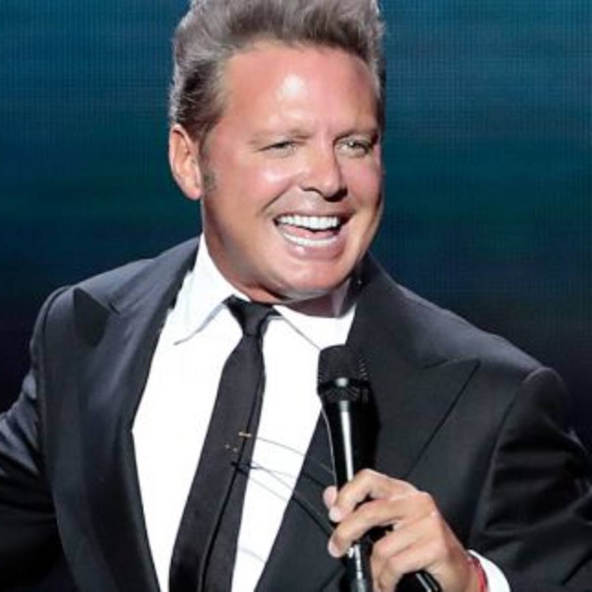 Luis Miguel tiene cuenta de TikTok, ¡Y su primer video ya es viral!