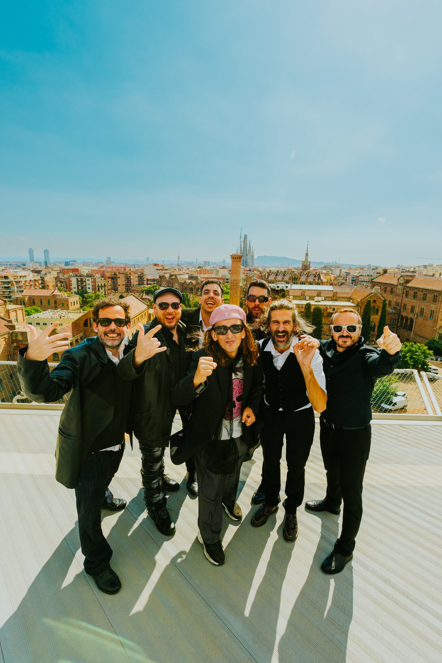 Foto promocional del grupo catalán Buhos cortesía de Be the one Media