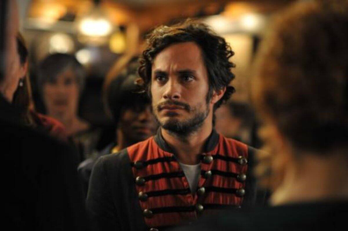 El actor mexicano Gael García Bernal está nominado a Mejor actor de comedia por su papel en la serie de Amazon "Mozart in the Jungle".