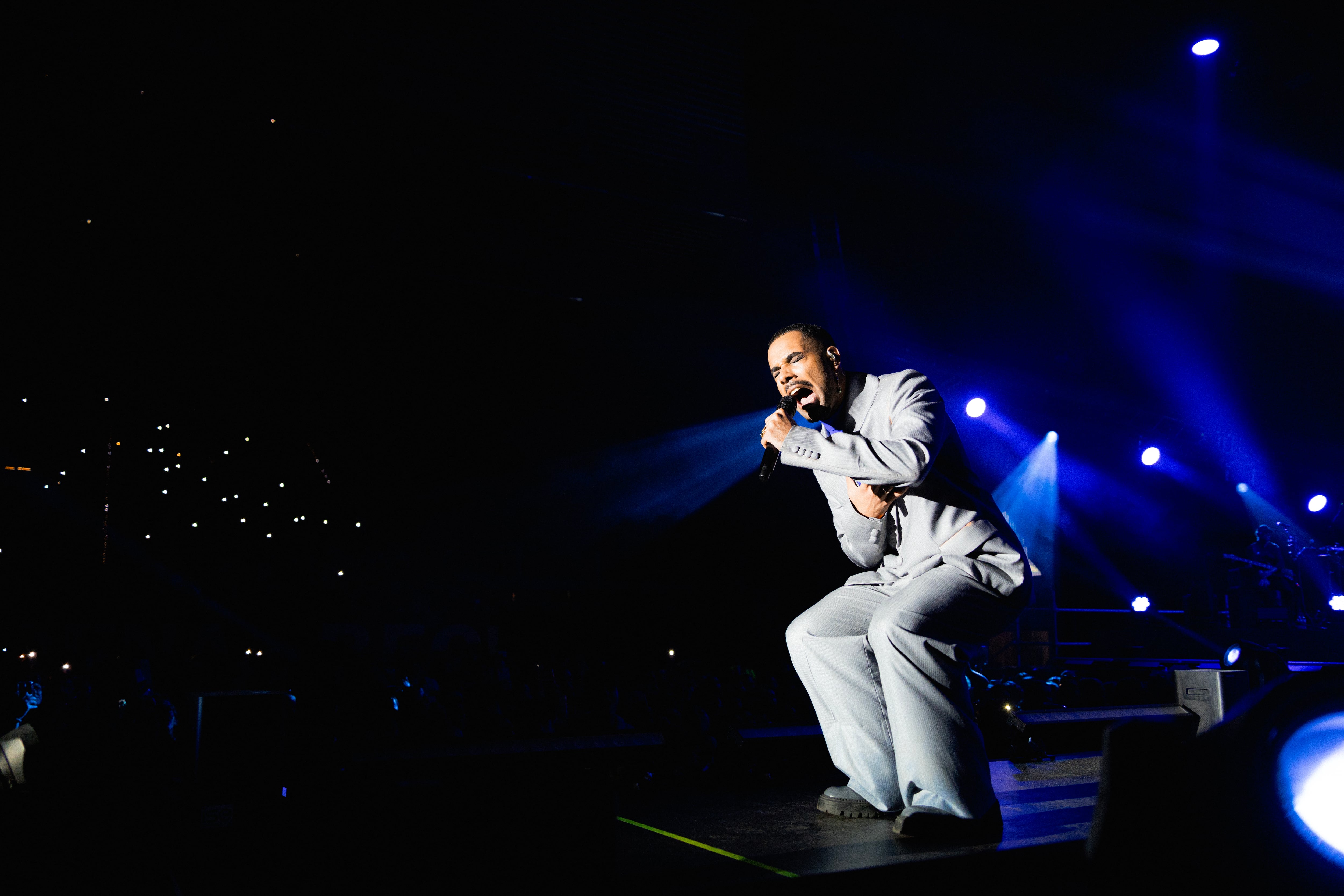 Cris nos puso la piel de gallina cantando &#039;Y cómo es él&#039; en el primer concierto de OT2023.