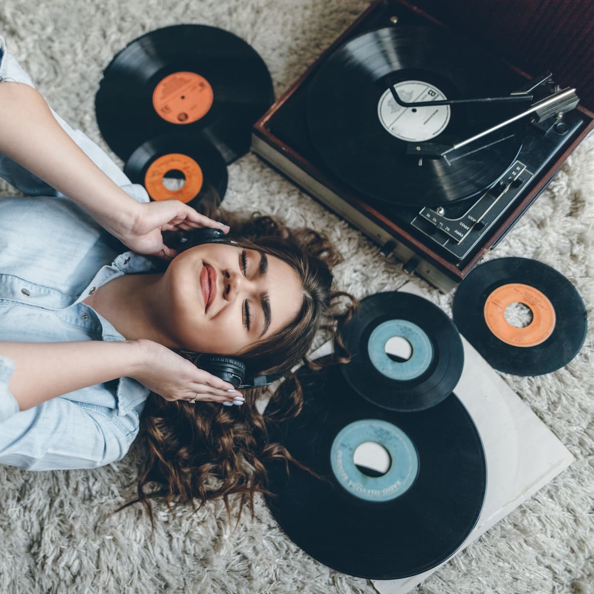 De El Último de la Fila a Karol G: 20 discos de vinilo para regalar en el Día de la Madre