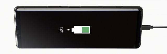 4000 mAh de batería con carga del 50% en 30 minutos