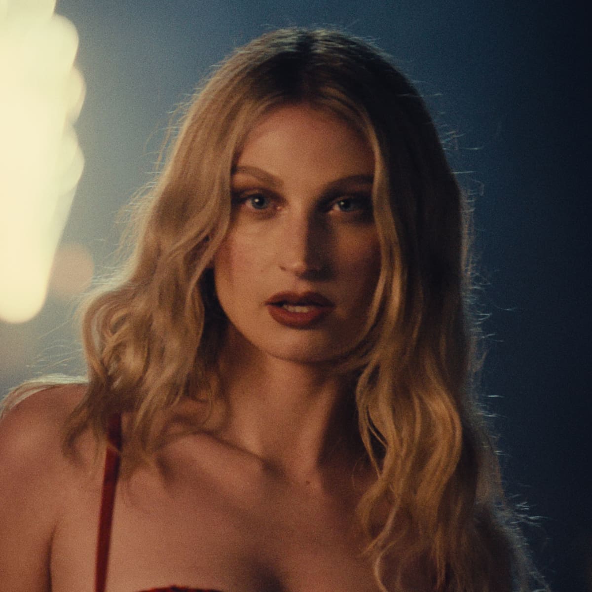 ¿A qué hora empieza el concierto de Julieta en Razzmatazz y cuál es el setlist de canciones?