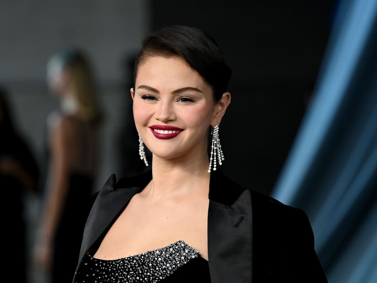 Así suena Te Olvido (La La) de Selena Gomez, Becky G y Benny Blanco: ¿qué sentido tiene esta colaboración?