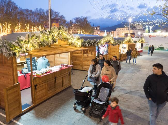 Mercado de Navidad en el Muelle de Ripa.