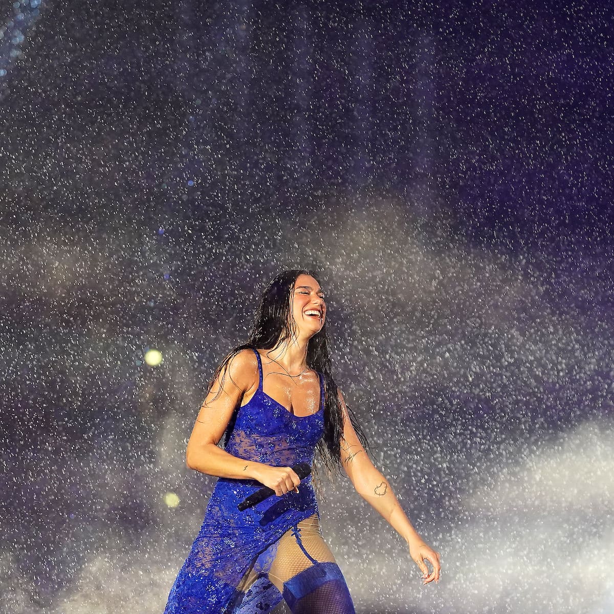 Cómo tener la vida de Dua Lipa: bienvenida a la era del bienestar performativo