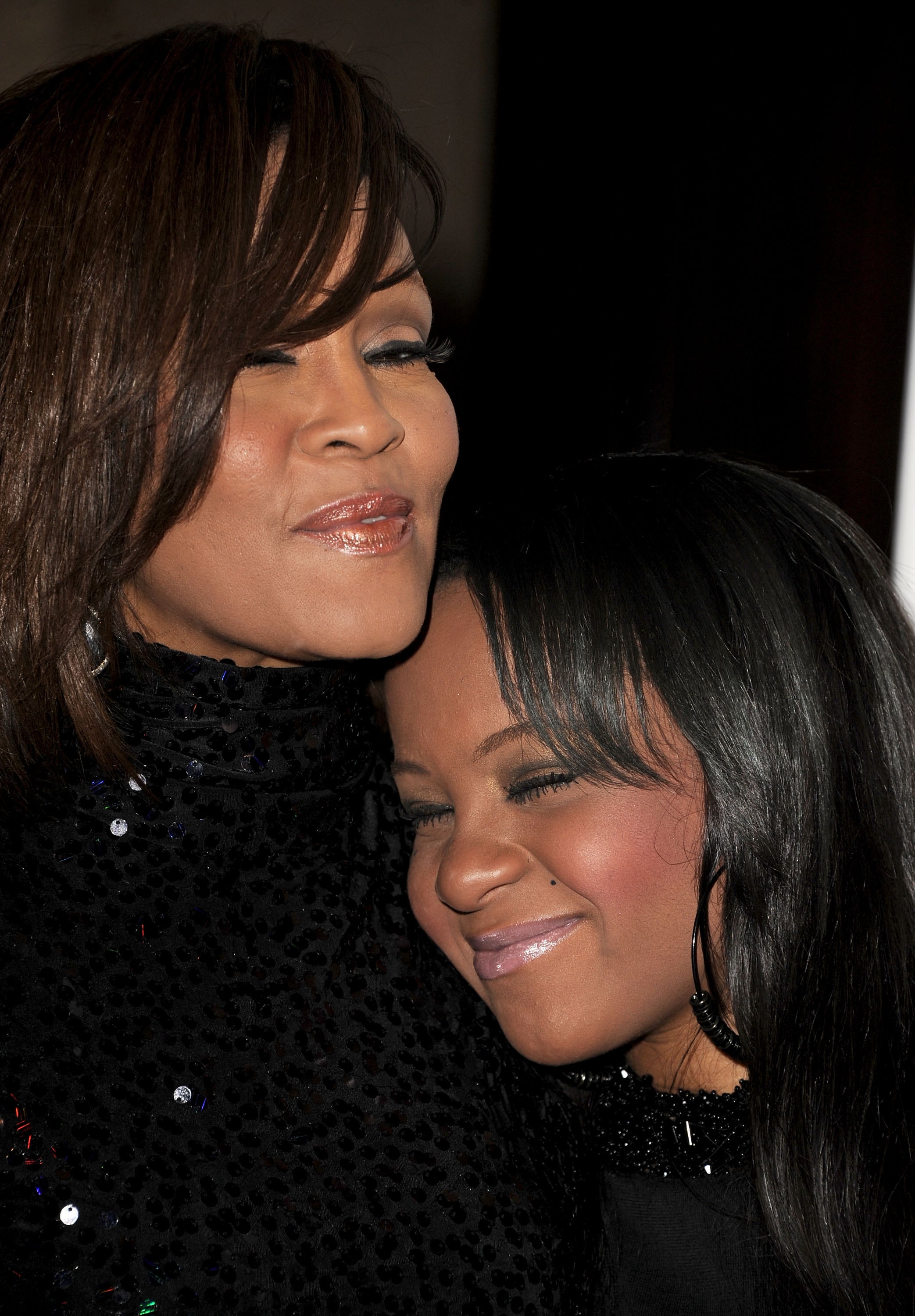 Whitney Houston y su hija Bobbi Kristina  en los Grammy de 2011