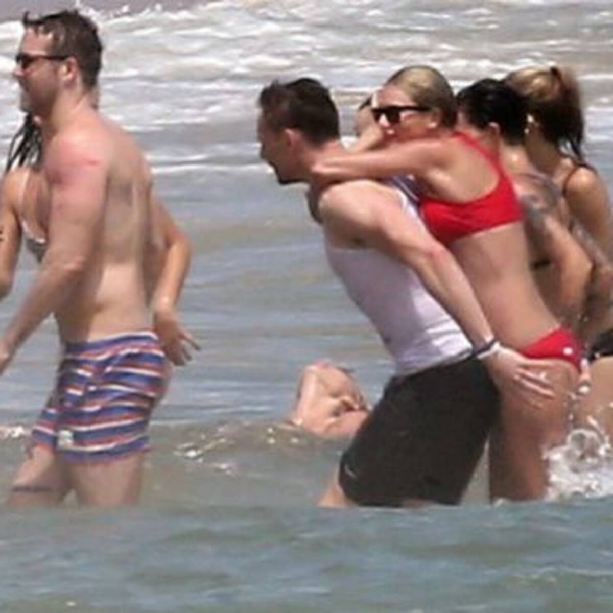 Tom Hiddleston es el fan #1 de Taylor Swift
