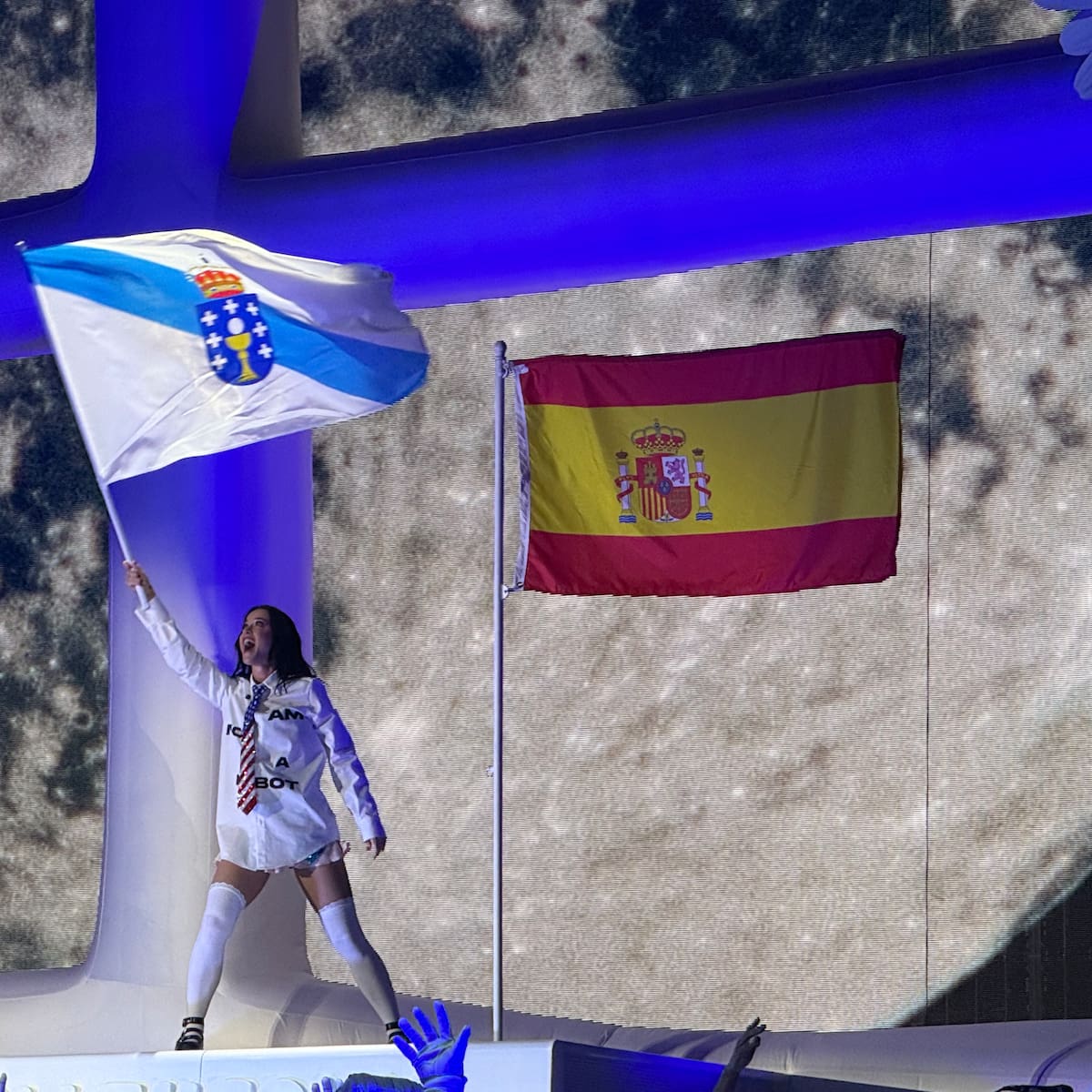 Katy Perry te obliga a coger vacaciones en el arranque de su gira de festivales en O Son do Camiño