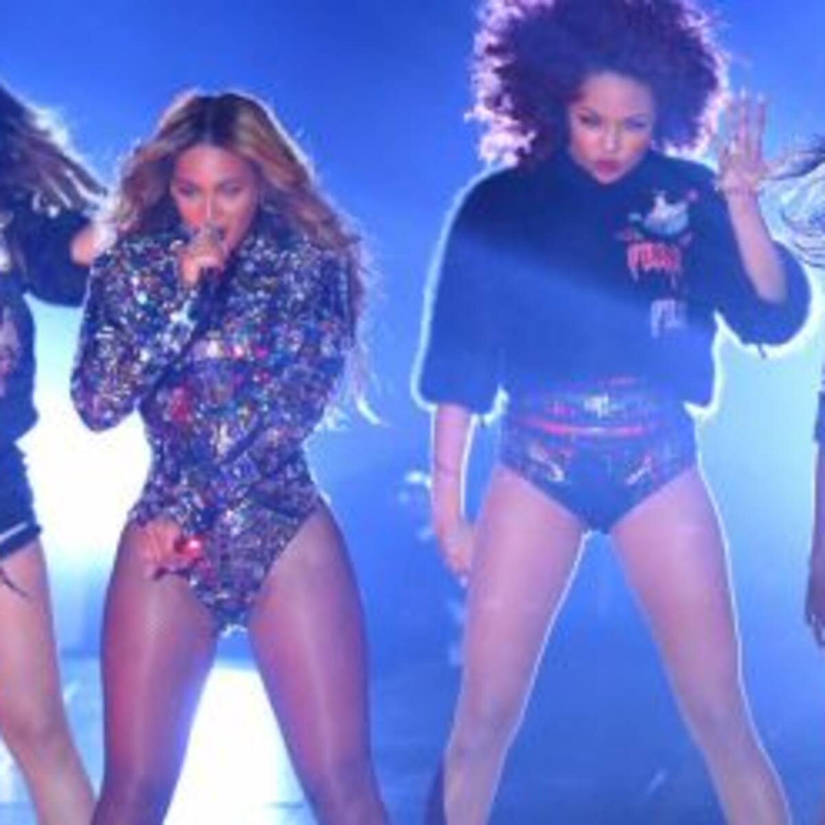 Le propuso casamiento a una bailarina de Beyoncé en vivo!