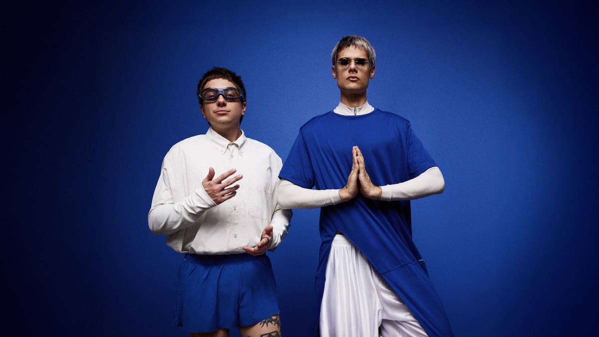 Ca7riel y Paco Amoroso desatan la locura con su música desprejuiciada en el Autocine de Madrid