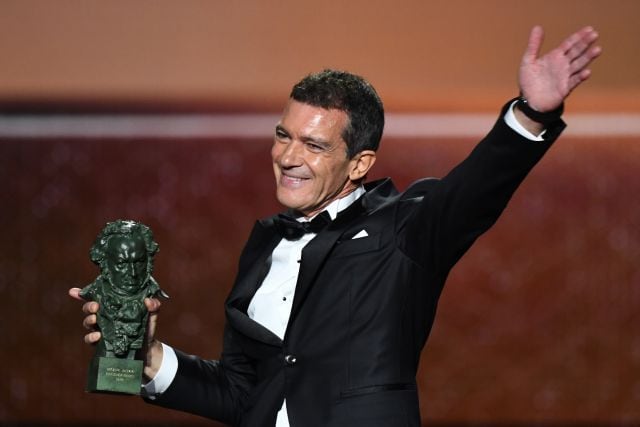 Antonio Banderas recoge el premio a mejor actor por &#039;Dolor y Gloria&#039;