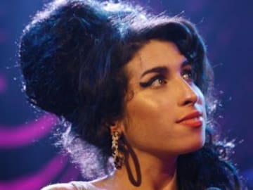 Amy Winehouse y su moño ‘colmena’: “Cuanto más insegura me siento, mucho más grande tiene que ser”