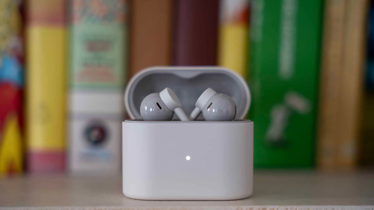 El audio portátil está cambiando. Los Buds Clip Pro de CMF by Nothing son la prueba perfecta de que aislarse del entorno ya no es la única forma de escuchar música.