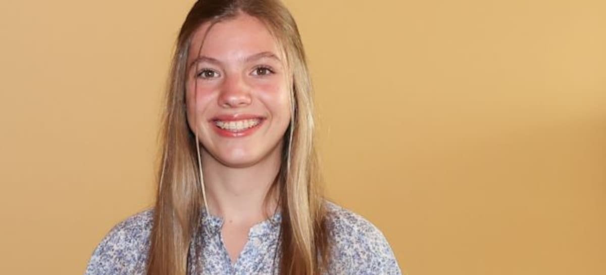 Infanta Sofía con camiseta de fútbol