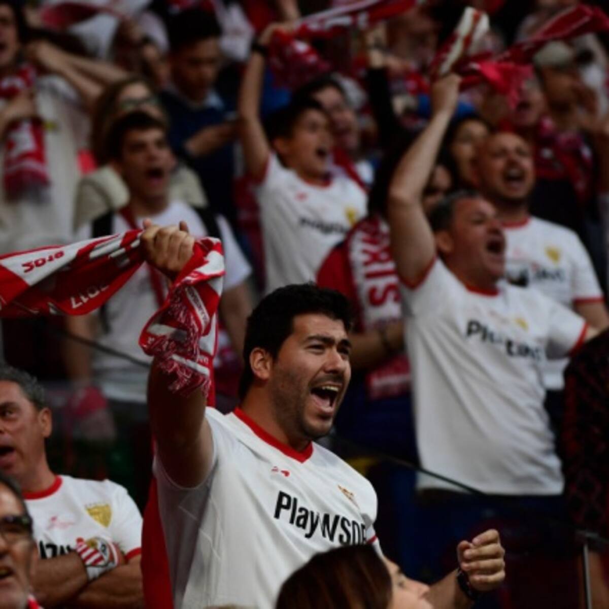 La increíble reclamación de un socio del Sevilla a su equipo