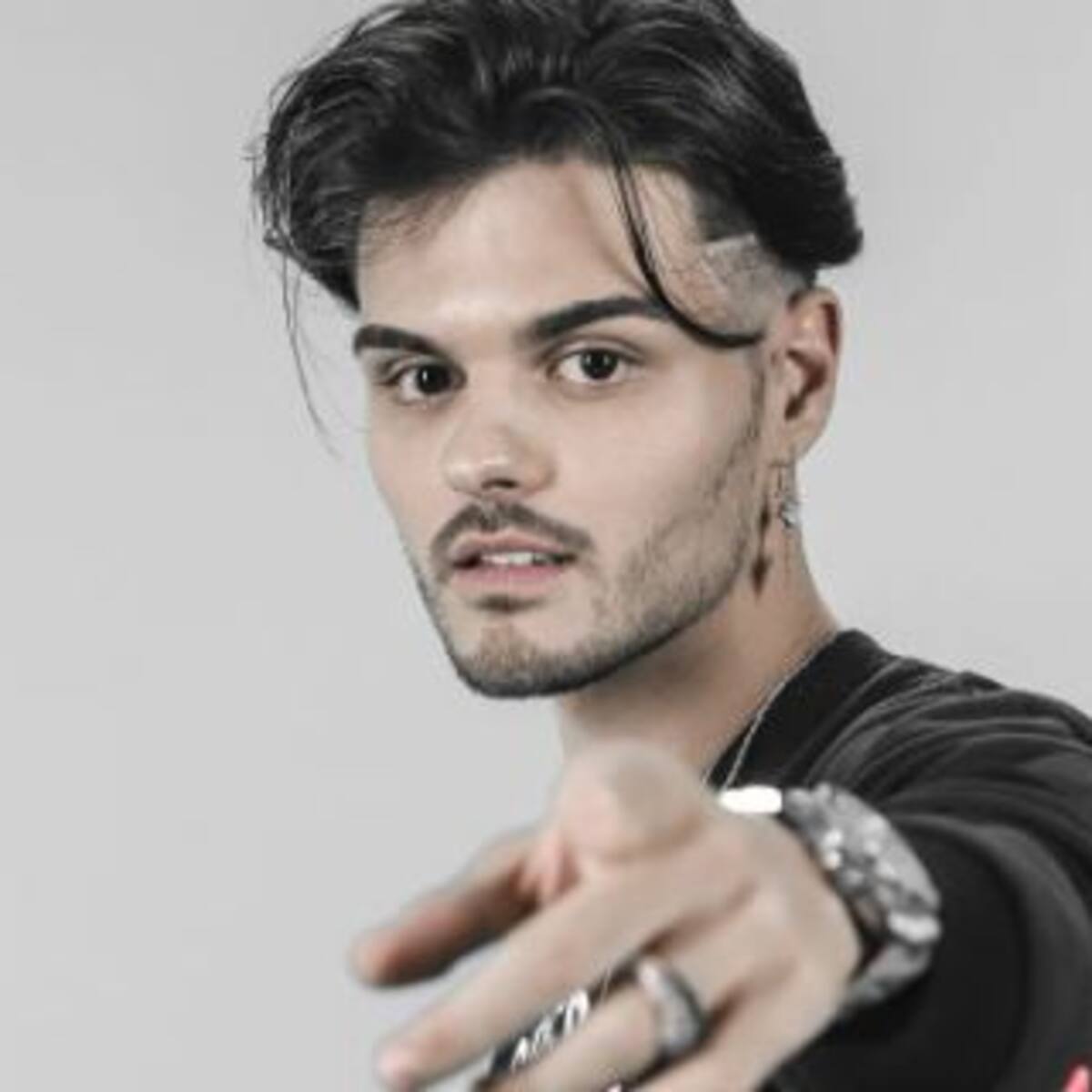 Abraham Mateo celebró su cumpleaños con una nueva versión de un clásico tema