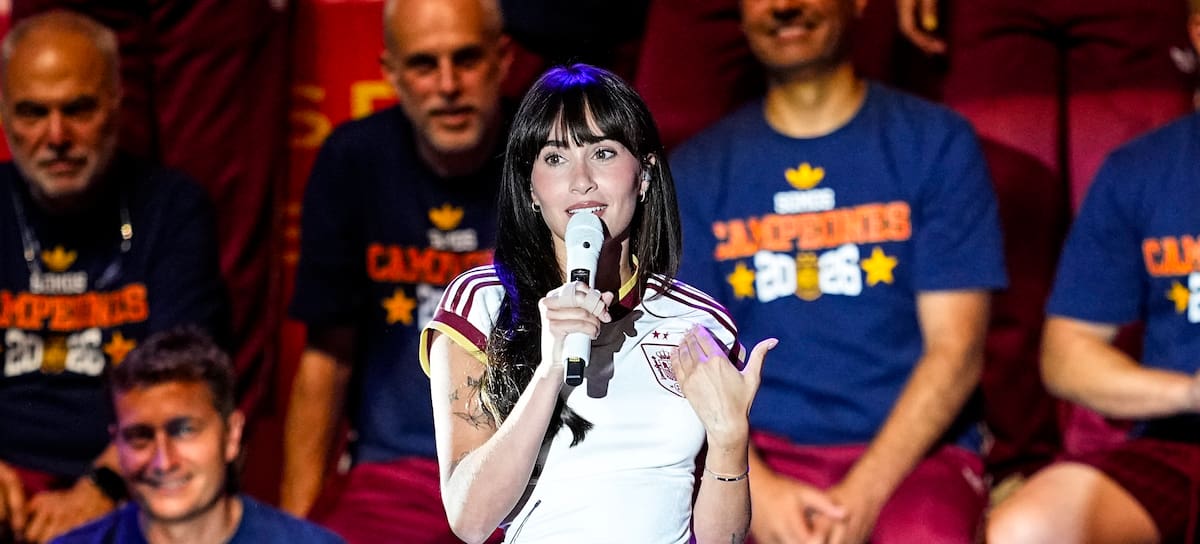 Aitana en la celebración del Mundial 2026 en Cibeles.