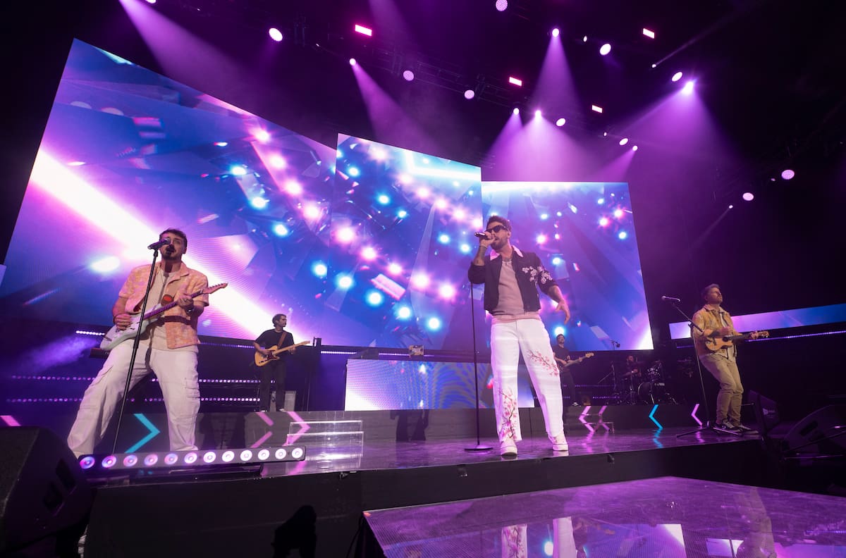 Bombai ha vuelto a poner a todo el Movistar Arena en pie con su música