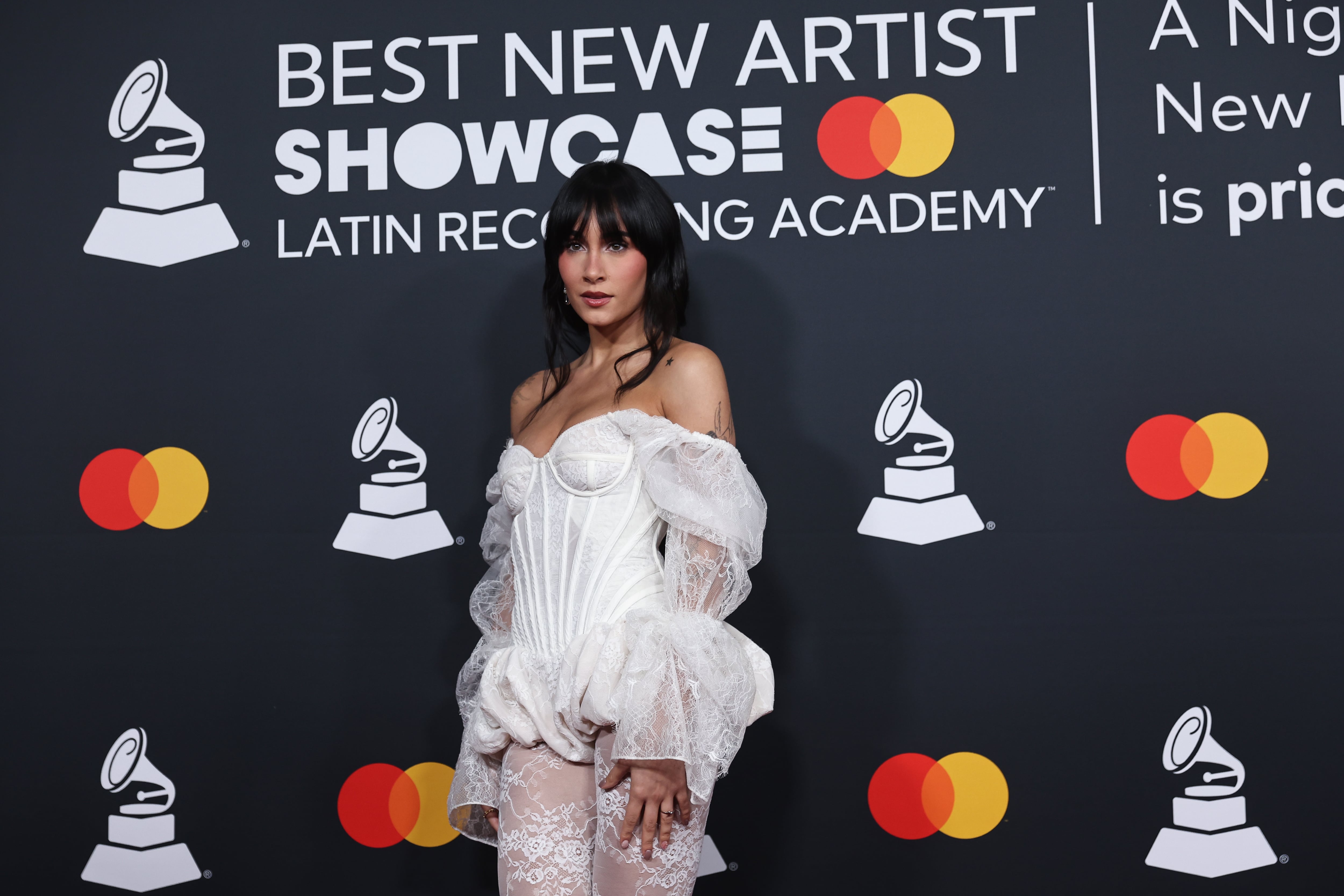 Aitana en la ceremonia de Best New Artist Showcase de los Latin Grammy