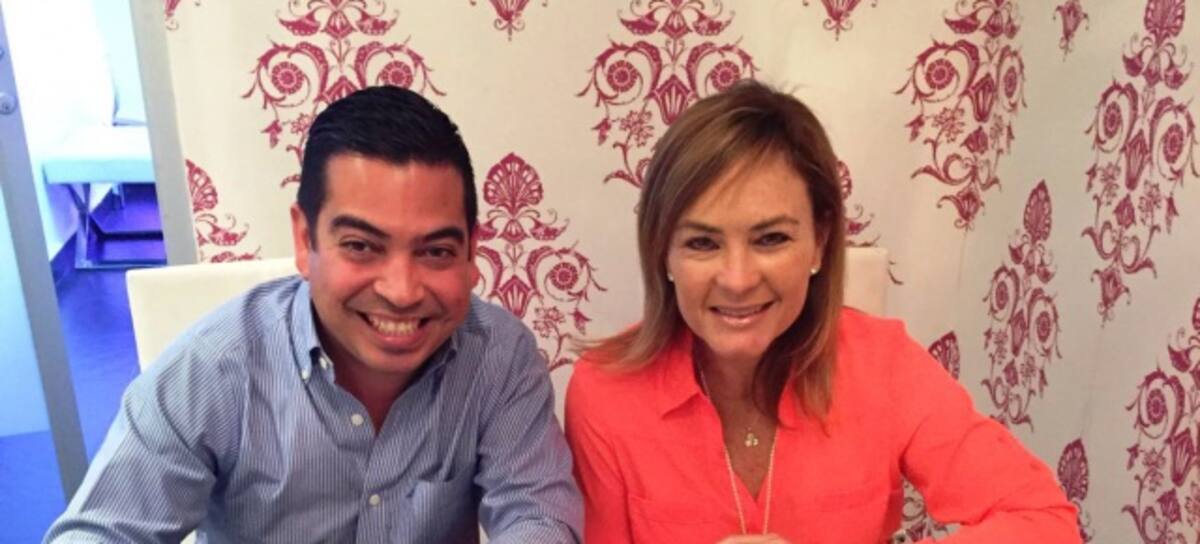 En la foto la Directora de la Fundación Best Buddies Vivian de Torrijos, junto al Director de Mercadeo de Prisa Radio-Panamá Oliver Coba