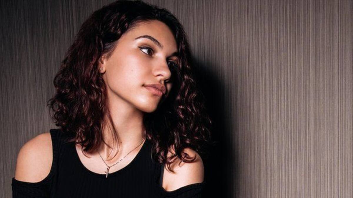 Redescubre ‘Here’ de Alessia Cara, en acústico para Los 40