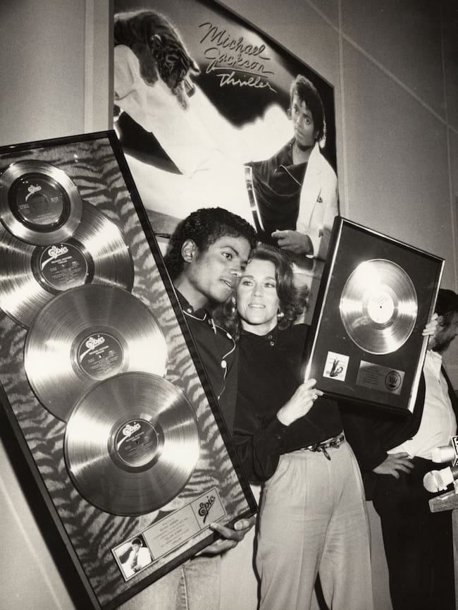 Michael Jackson y Jane Fonda (Foto de Ron Galella/Colección Ron Galella vía Getty Images)
