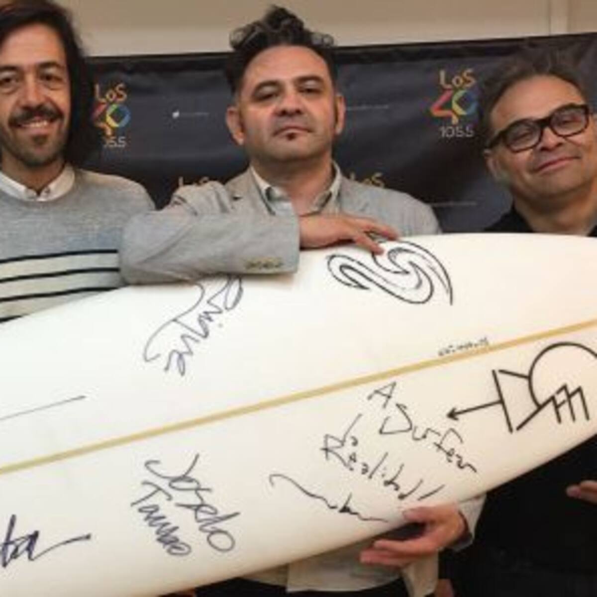 #Los40 y Café Tacvba tienen una tabla de surf para vos!