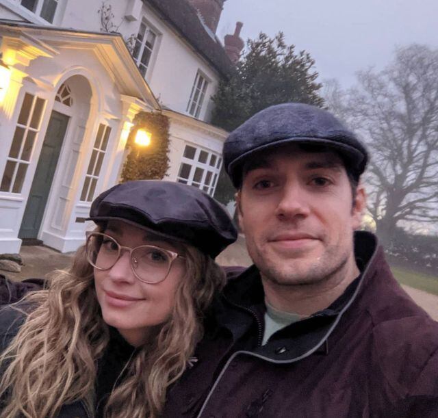 Henry Cavill presume su amor con Natalie Viscuso