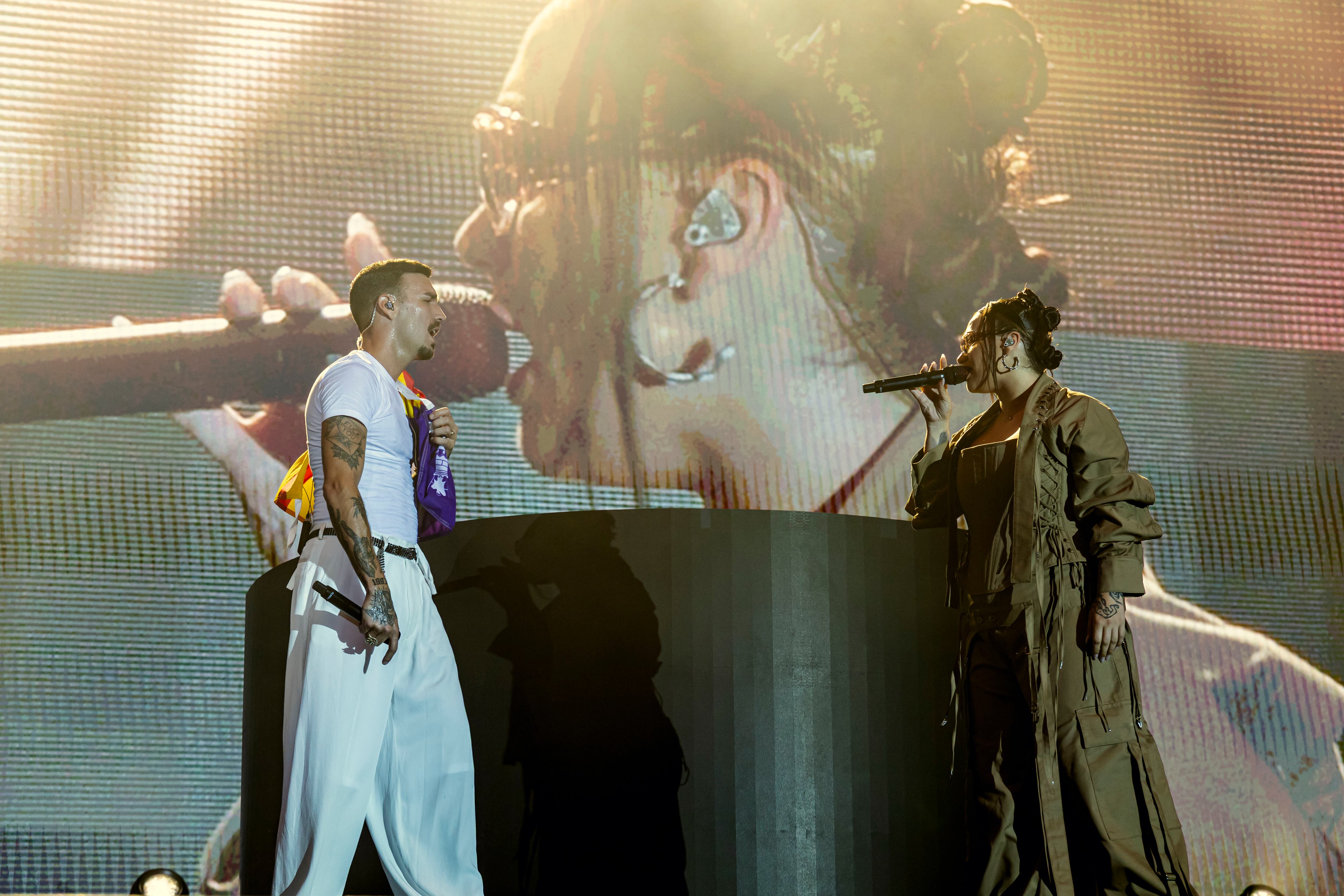 Lia Kali acompaña al artista mallorquín en su concierto más especial para cantar 'La Vida Sin Ti'