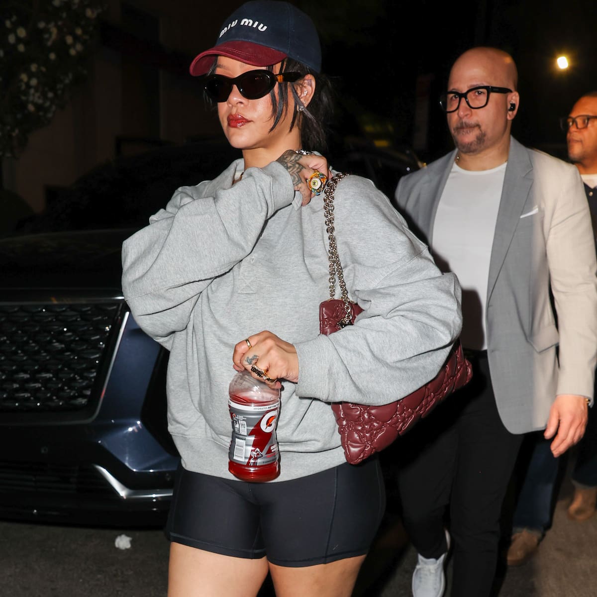 Rihanna celebra el primer año de su hija Rocki con unas imágenes inéditas: "¿Quién me dejó tener una hija, hermano?”