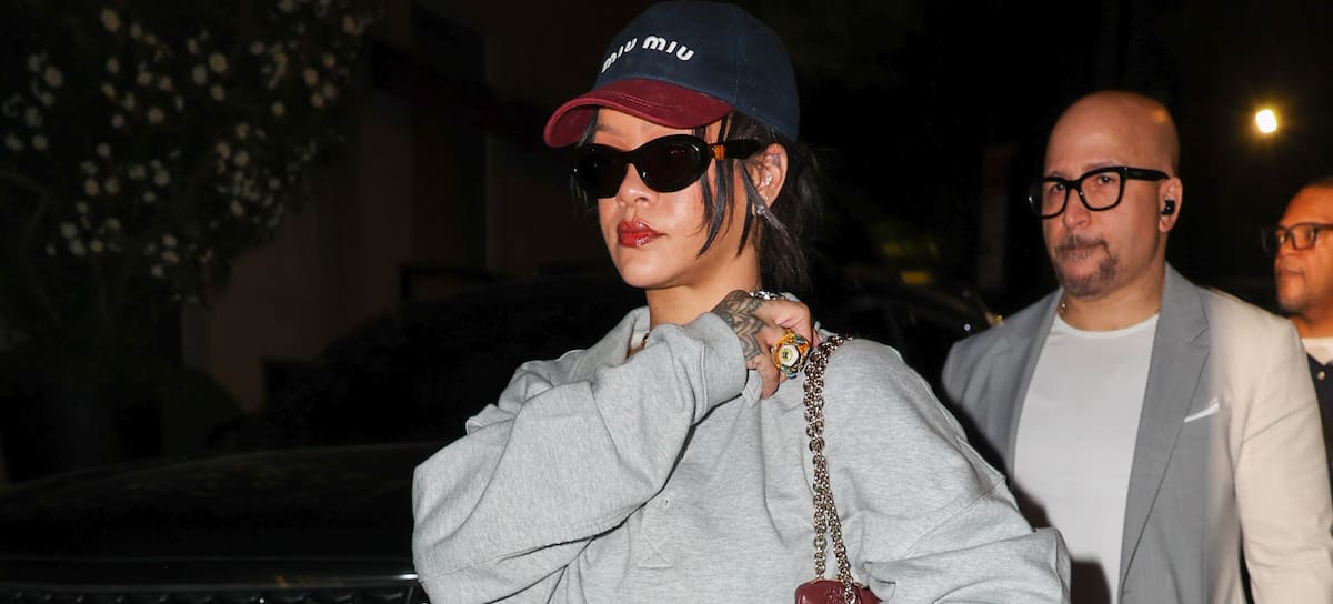 Rihanna vista en mayo 2026.
