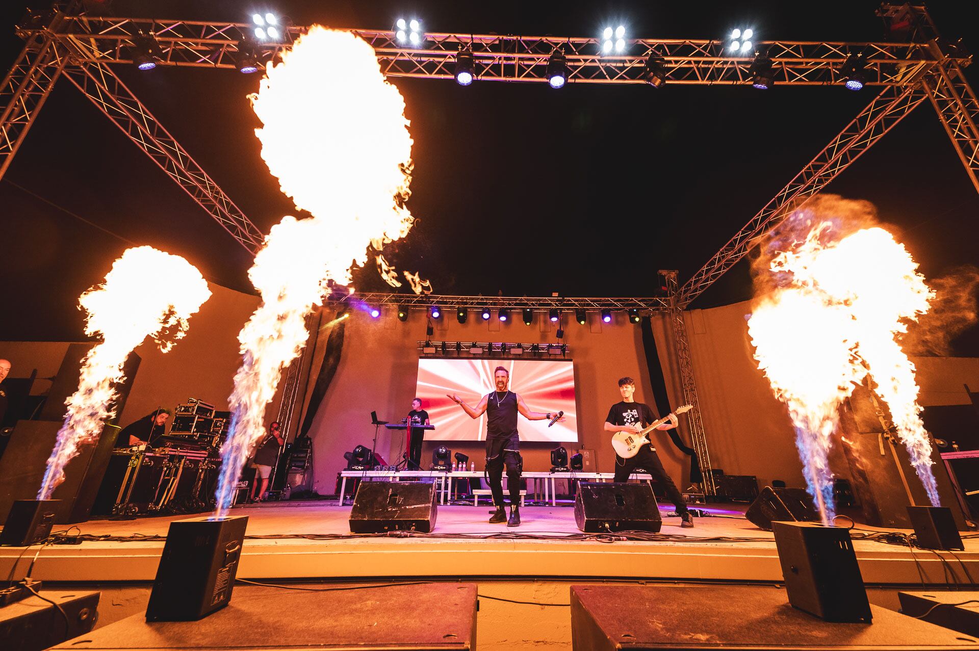 Jordi de OBK en pleno Concierto LOS40 Classic Pandorga 2024