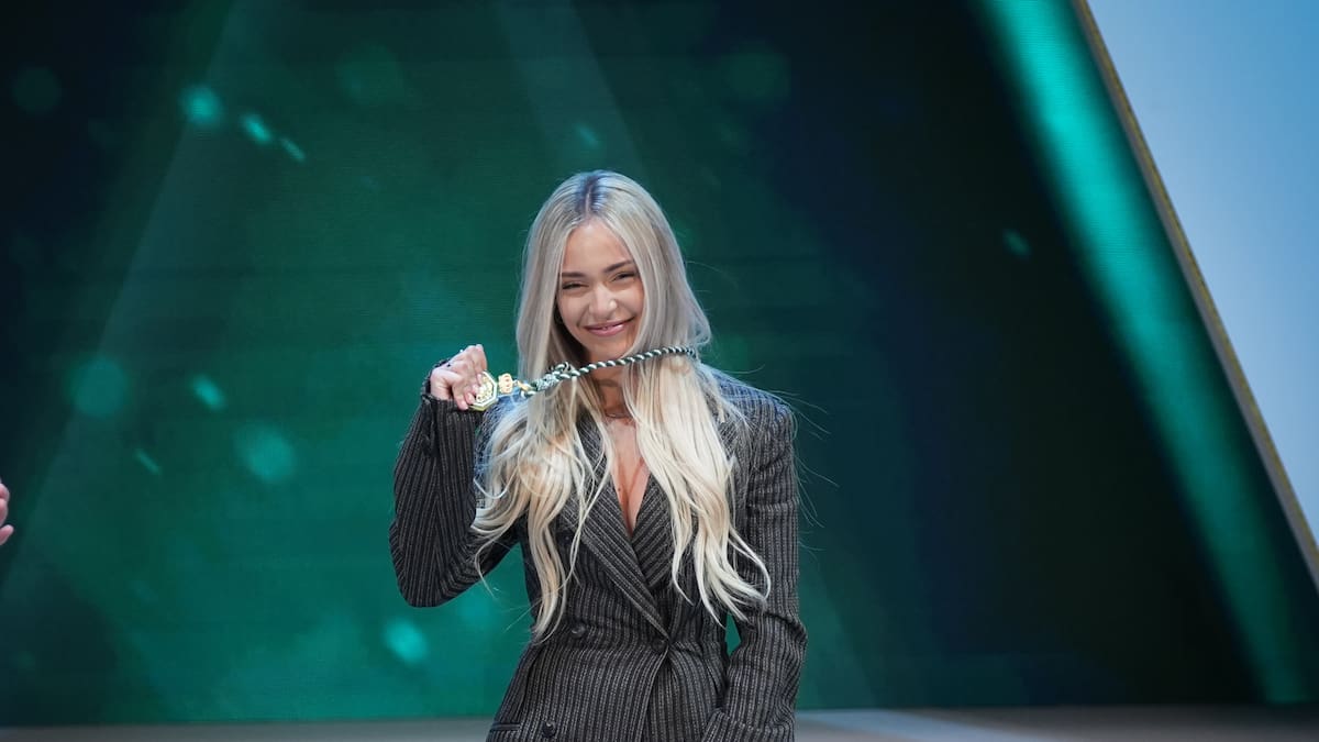 Ana Mena y Manuel Carrasco, recibidos con honores en el Día de Andalucía